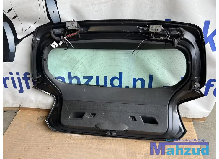bmw-1-serie-f20-zwart-achterklep-compleet