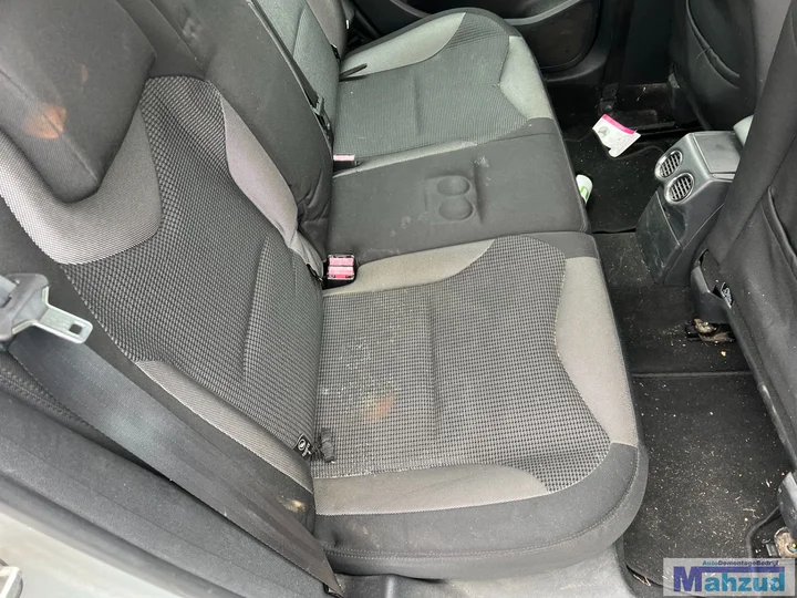 peugeot-308-1-16-16v-eps-zilver-ezrc-demontage-sloop-onderdelen — foto 10