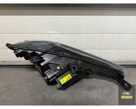 maserati-levante-bi-xenon-linkerlamp-untwisted-670032328 — foto 4
