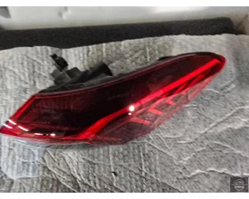 audi-q4-etron-2021-led-achterlicht-rechts-89a945069 — foto 2