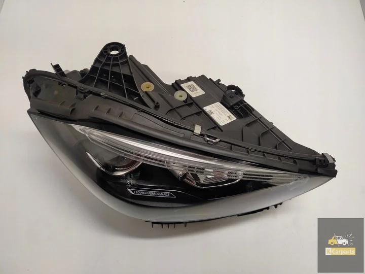 mercedes-cklasse-w206-full-led-high-performance-rechterlamp — foto 2