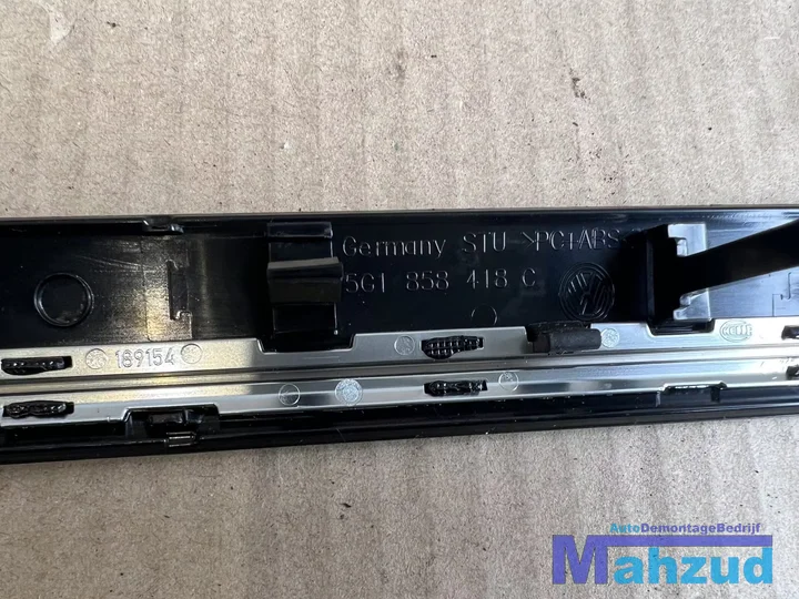 vw-golf-7-dashboard-sier-strip-20122021 — foto 3