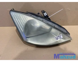 ford-focus-1-rechts-koplamp