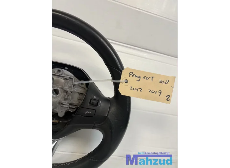 peugeot-208-stuurwiel-stuur-leder-20122019