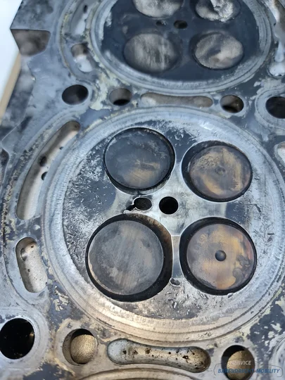 om642-642-mercedes-chrysler-jeep-dodge-pierburg-cilinderkop-links-r6420160901-kapot-origineel-gebruikt-2005-2006-2007-2008-2009-2010-2011-2012-2013-2014-barendrecht-mobility-service — foto 5