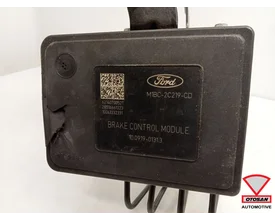 ford-fiesta-mk8-2017-abs-pomp-m1bc2c219cd-m1bc2b373cd — foto 3