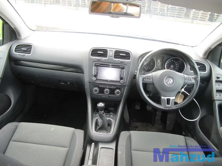 2010-volkswagen-golf-6-16-tdi-demontage-sloop-123 — foto 12