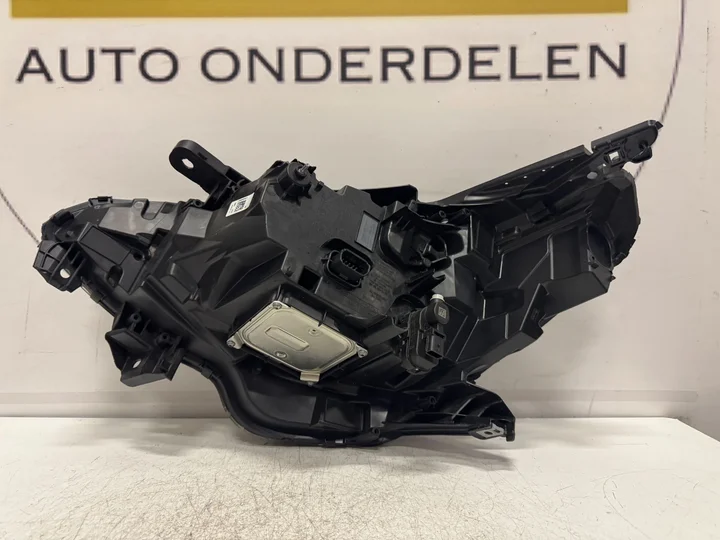 renault-clio-v-5-koplamp-led-pure-vision-rechts-260100902r — foto 4