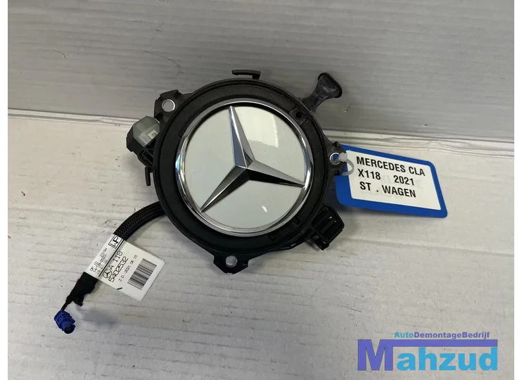 MERCEDES CLA X118 shootingbrake wit Achteruitrij camera 2019+