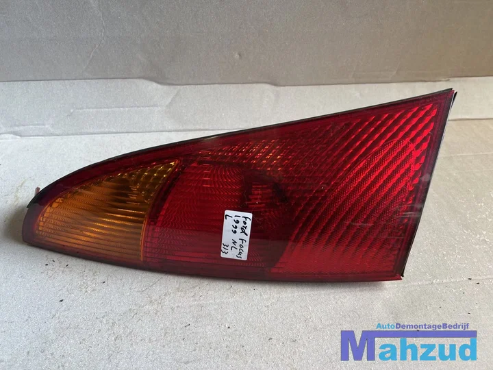 ford-focus-1-links-achterlicht-left-backlight-19982004 — foto 2