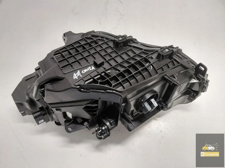 32338909-volvo-xc40-lift-volledig-ledlamp-rechts-ideaal-xc40-lift — foto 4
