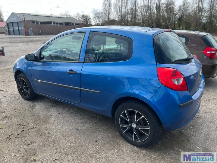 2006-renault-clio-3-12-blauw-tei45-d4f-demontage-onderdelen — foto 5