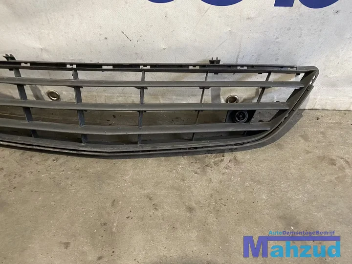 opel-corsa-d-bumper-rooster-midden-20052014 — foto 3