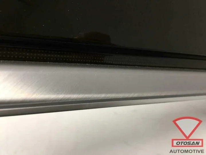 vw-touareg-2017-sierlijst-portier-led-links-achter-760868967 — foto 3