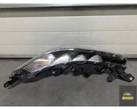 toyota-corolla-cross-23-full-led-hasco-16184-linker-voorlamp — foto 3