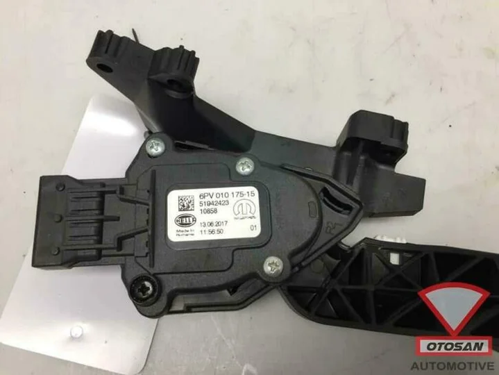 fiat-500x-500-x-2018-gaspedaal-6pv01017515 — foto 3
