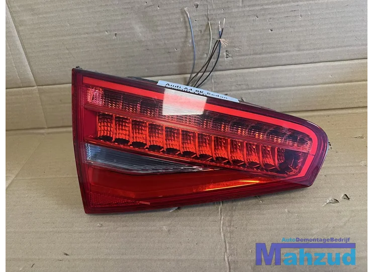 AUDI A4 B8 8K sedan FACELIFT LED Achterlicht Links binnen 2012-2015