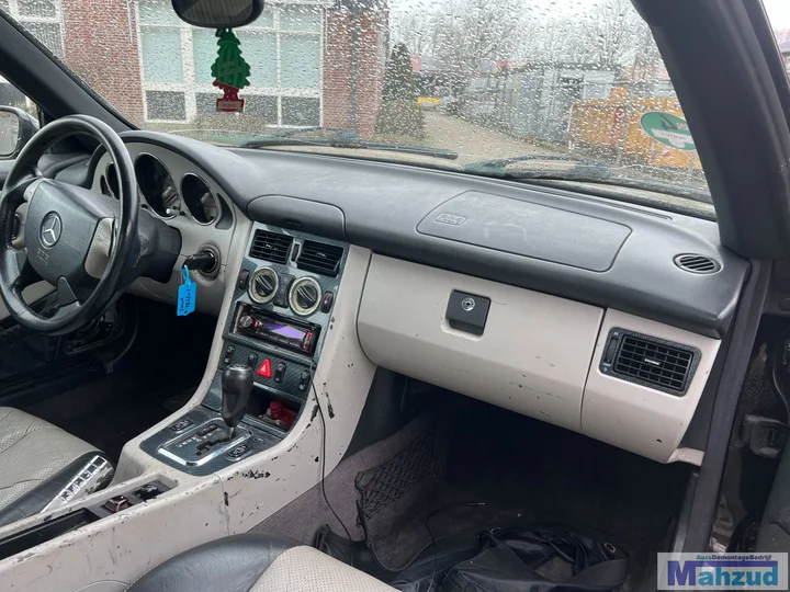 mercedes-slk-r170-zwart-197-demontage-onderdelen-sloop — foto 8