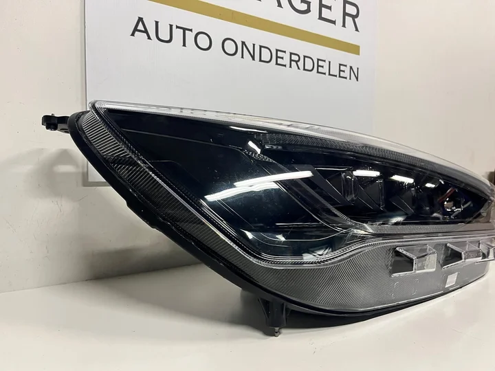 ford-focus-st-koplamp-full-led-rechts-2022-nieuwste-model — foto 3