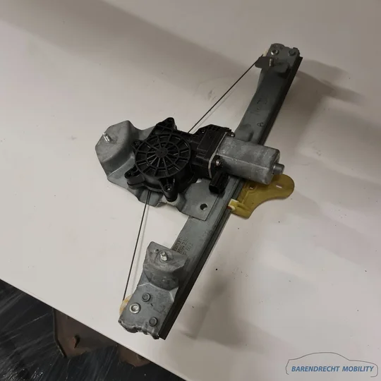 renault-clio-iv-raam-mechanisme-motor-ruit-mechaniek-rechts-achter-ra-origineel-nette-staat-gebruikt-2012-2013-2014-2015-2016-2017-2018-2019-2020-barendrecht-mobility-service — foto 2