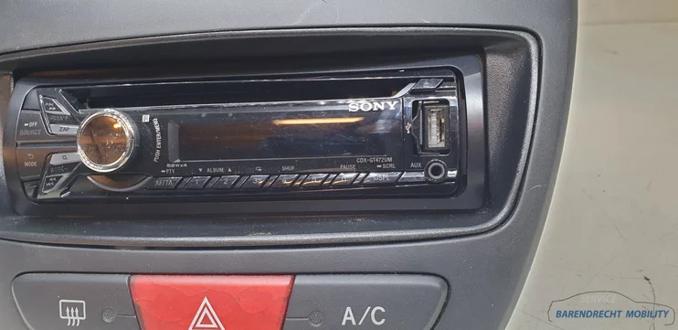 radioframe-met-inbouwframe-radio-cd-sony-cdxgt472um-c1-107-aygo-origineel-2005-2014 — foto 6