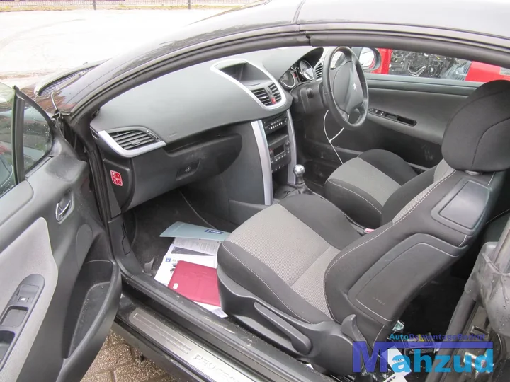 2007-peugeot-207-gt-cc-16-16v-demontage-sloop-83 — foto 12