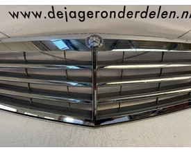 mercedes-c-klasse-gril-grille-a2048801483 — foto 4