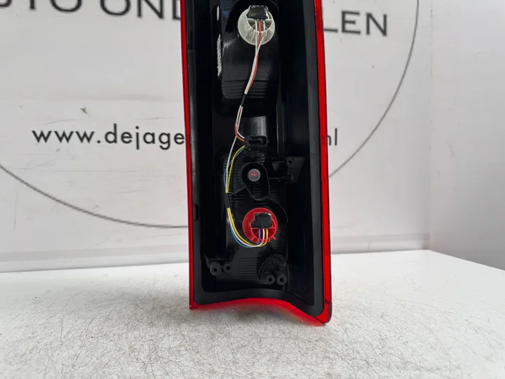 trafic-3-vivaro-b-talento-achterlicht-links-265556737r — foto 5