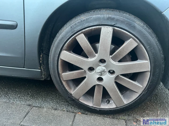 2007-peugeot-207cc-16-16v-grijs-onderdelen-demontage — foto 36