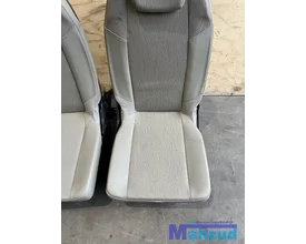 renault-grande-scenic-2-3e-rij-stoelen-beige-20042009 — foto 3