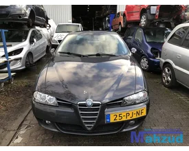 2004-alfa-romeo-156-voorkop-zwart-voorkop