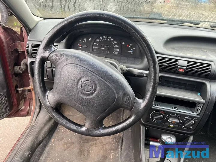 1994-opel-astra-f-hatchback-16i-bruin-z549-x16sz-onderdelen-demontage — foto 13