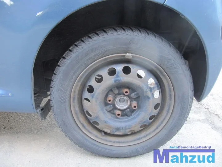2009-toyota-aygo-10-8r3-demontage-sloop-in-onderdelen-245 — foto 17