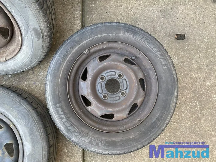 ford-fiesta-4-banden-met-velgen-4x108-13-inch — foto 2