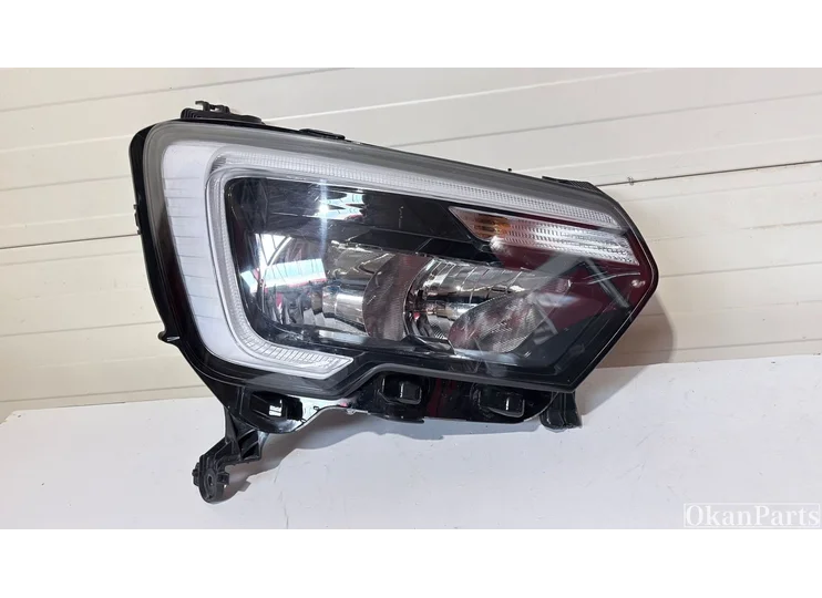 Phare droit Renault Master III 260105567R (Pièce de rechange)