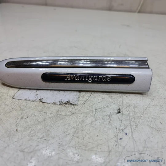 sierlijst-mercedes-w203-s203-c-klasse-stootstrip-links-spatbord-avantgarde-2036904782-origineel-nette-staat-gebruikt — foto 2