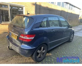 mercedes-b-klasse-w245-20-blauw-375-onderdelen-266960-motor — foto 6