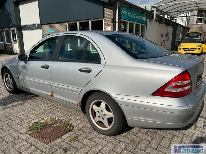 c-klasse-w203-c180-18-zilver-demontage-sloop-onderelen — foto 4