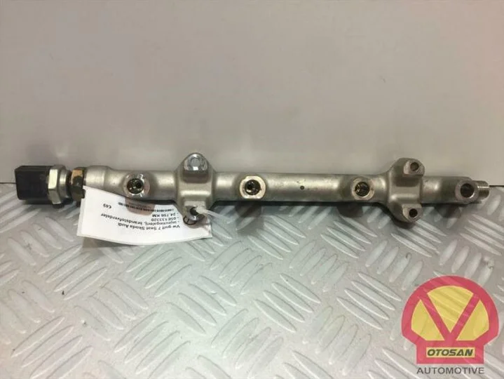 vw-golf-7-seat-injectie-galarij-brandstofverdeler-05e133320