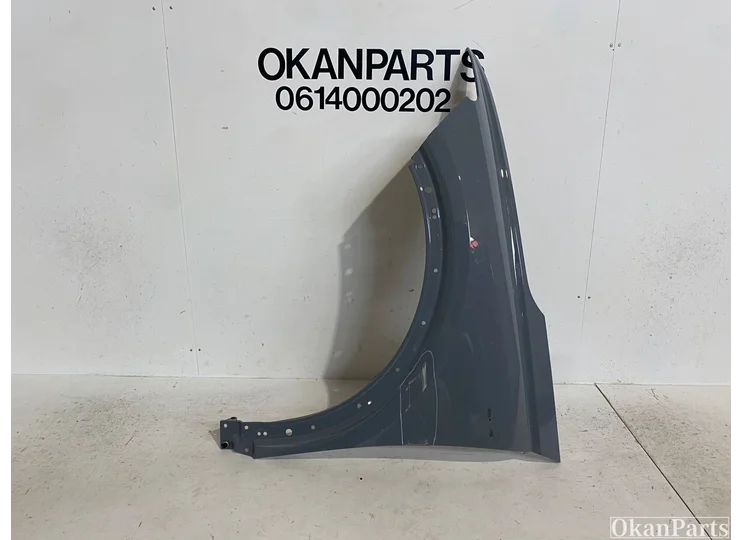 Audi Q4 e-Tron Seitenteil links Frontverkleidung links