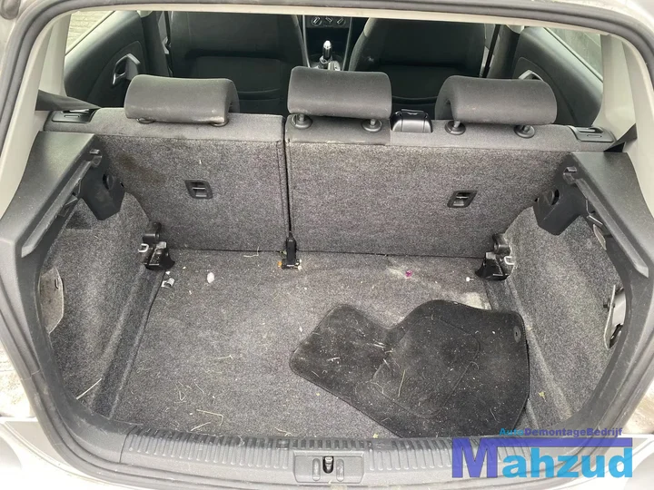 2010-vw-polo-6r-14-dsg-cgg-cggb-mlg-la7w-demontage-onderdelen — foto 19
