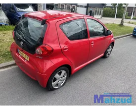 2007-toyota-aygo-10-1krfe-rood-3p0-onderdelen-velgen-motor — foto 6