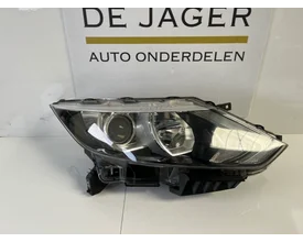 nissan-qashqai-j11-koplamp-led-rechts-10018013-beschadigd — foto 2