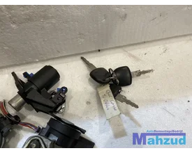 opel-corsa-b-contact-slot-set-met-3-sleutels-19941999 — foto 2