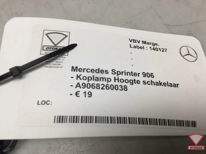 mercedes-sprinter-906-koplamphoogte-schakelaar-a9068260038 — foto 2