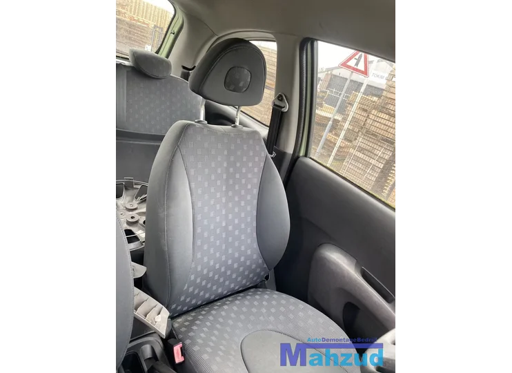 nissan-micra-3-k12-3-deurs-interieur-compleet-20022010