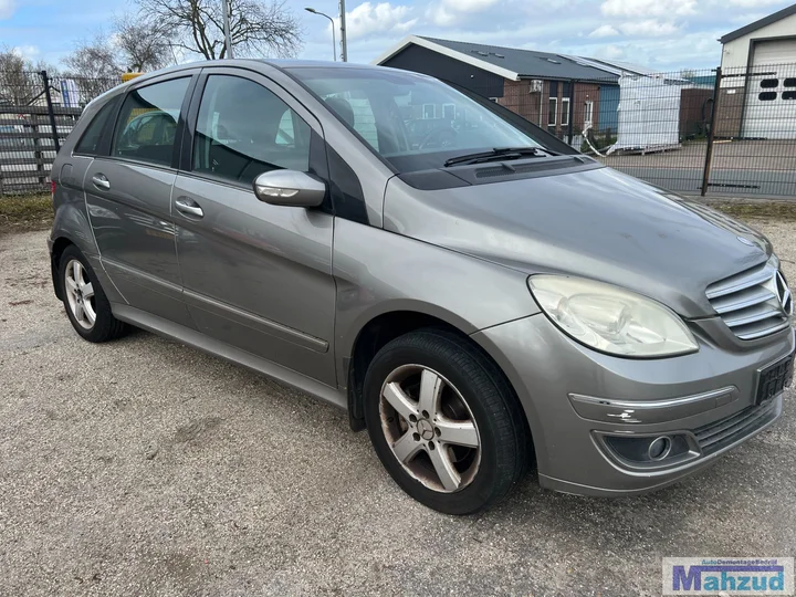 2006-mercedes-b-klasse-w245-20-grijs-748-266960-demontage — foto 9