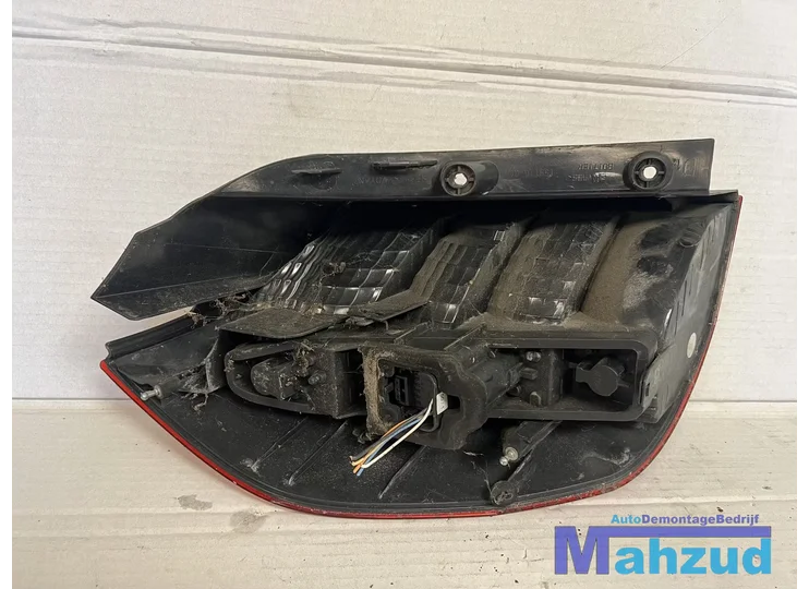 renault-scenic-2-rechts-achterlicht-fitting-20042009