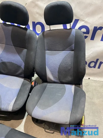 opel-corsa-b-5-deurs-interieur-voorstoel-bank-19932000 — foto 5