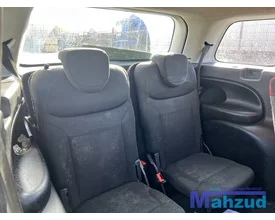 fiat-500l-zwart-derde-3e-rij-stoelen-2012
